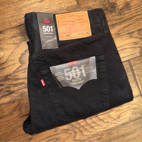 Levi’s Premium 501® ORIGINAL FIT MEN'S JEANS Black 0165 - Picture 8 of 10